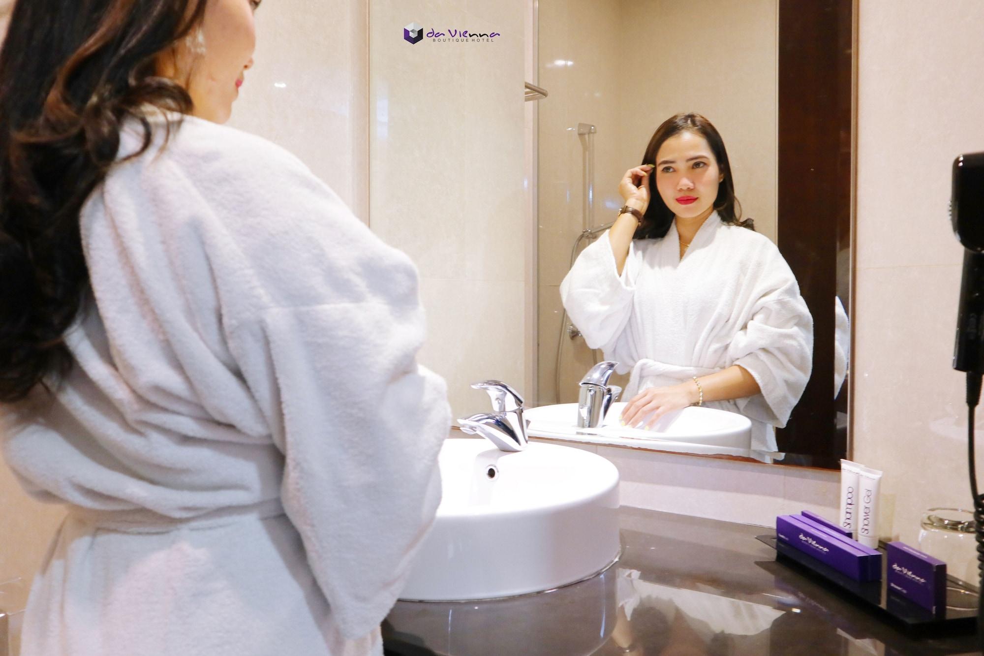 Da Vienna Boutique Hotel Batam Экстерьер фото