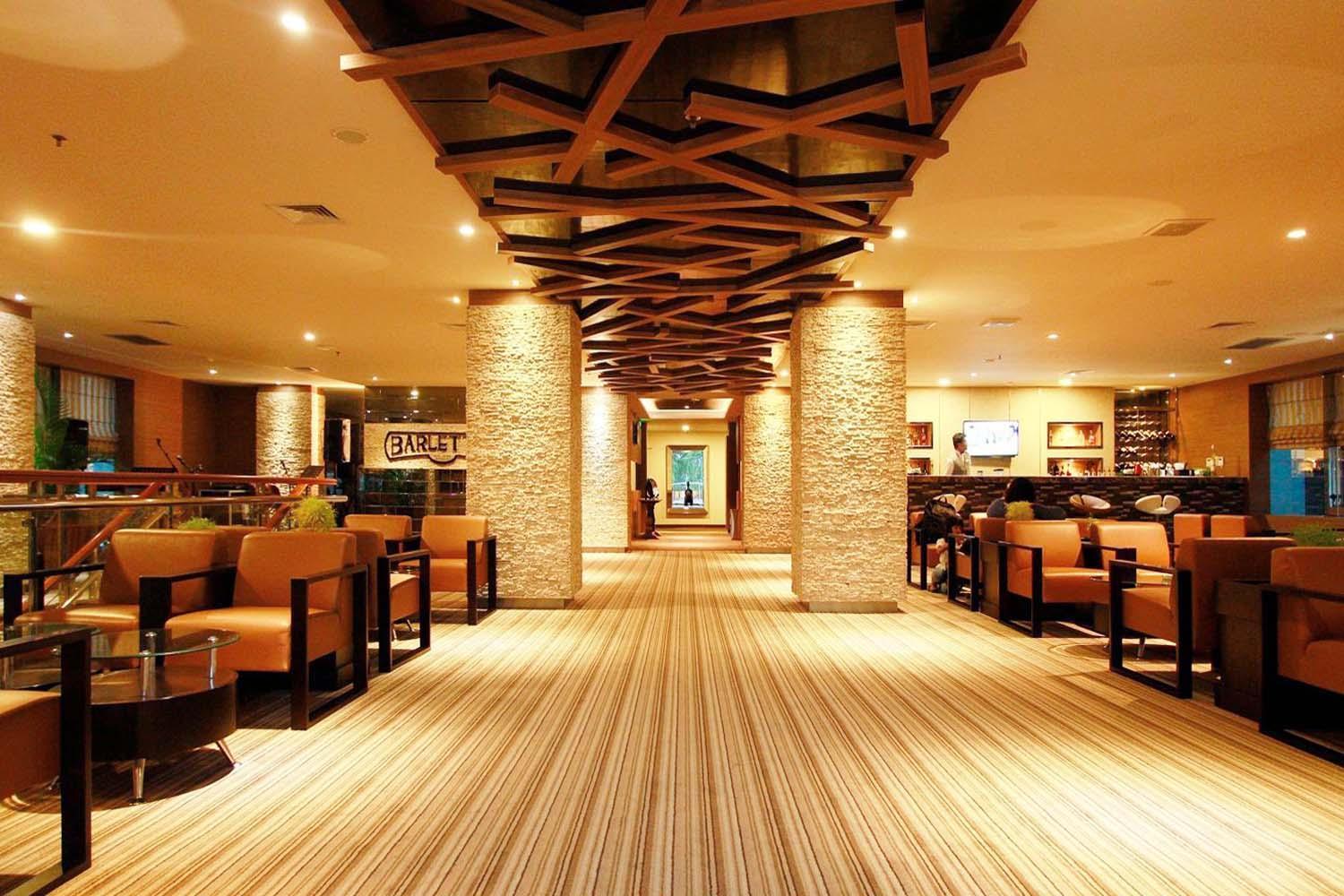 Da Vienna Boutique Hotel Batam Экстерьер фото